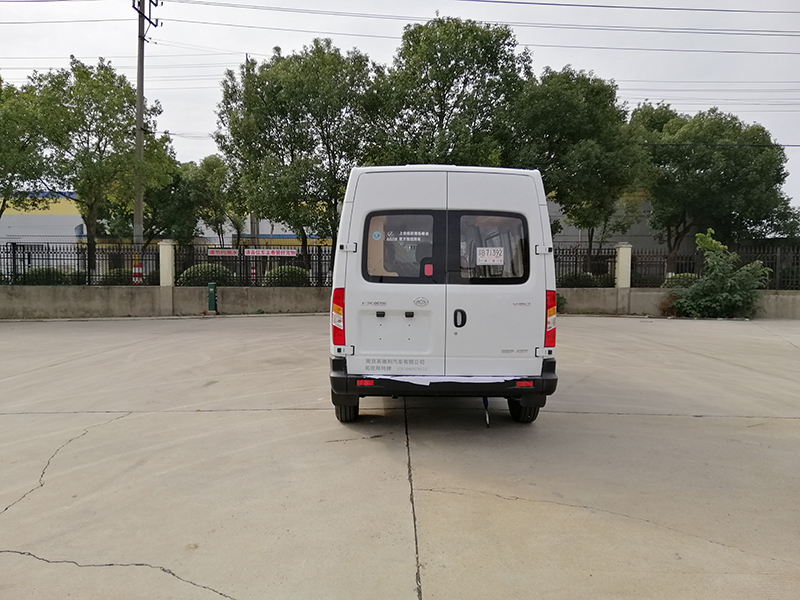 大通V80驗光、眼鏡車